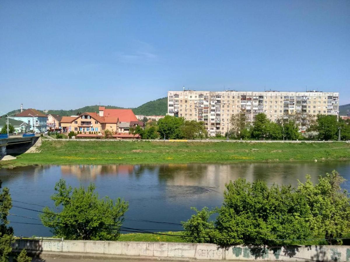 Apartments Domovik Просторная Квартира С Видом На Горы Mukačevo Exteriér fotografie